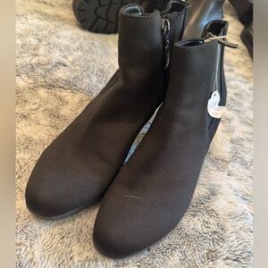 Elegant Black Ankle Boots
